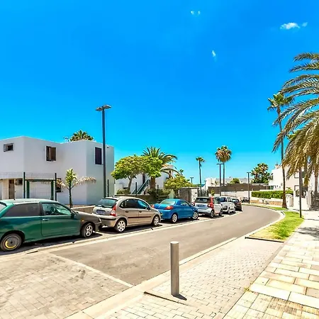 Near Playa De Las Americas, Wifi, Pool, Tenerife Sur דירה *